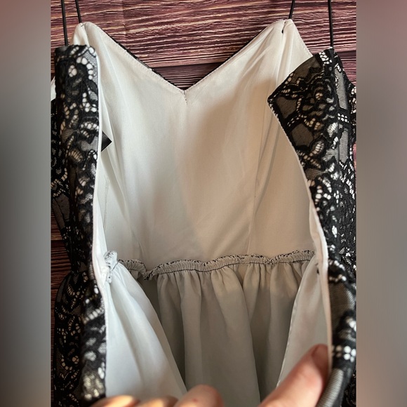 NWT Aqua White with Black Lace Dress. Size Medium. - Picture 8 of 10